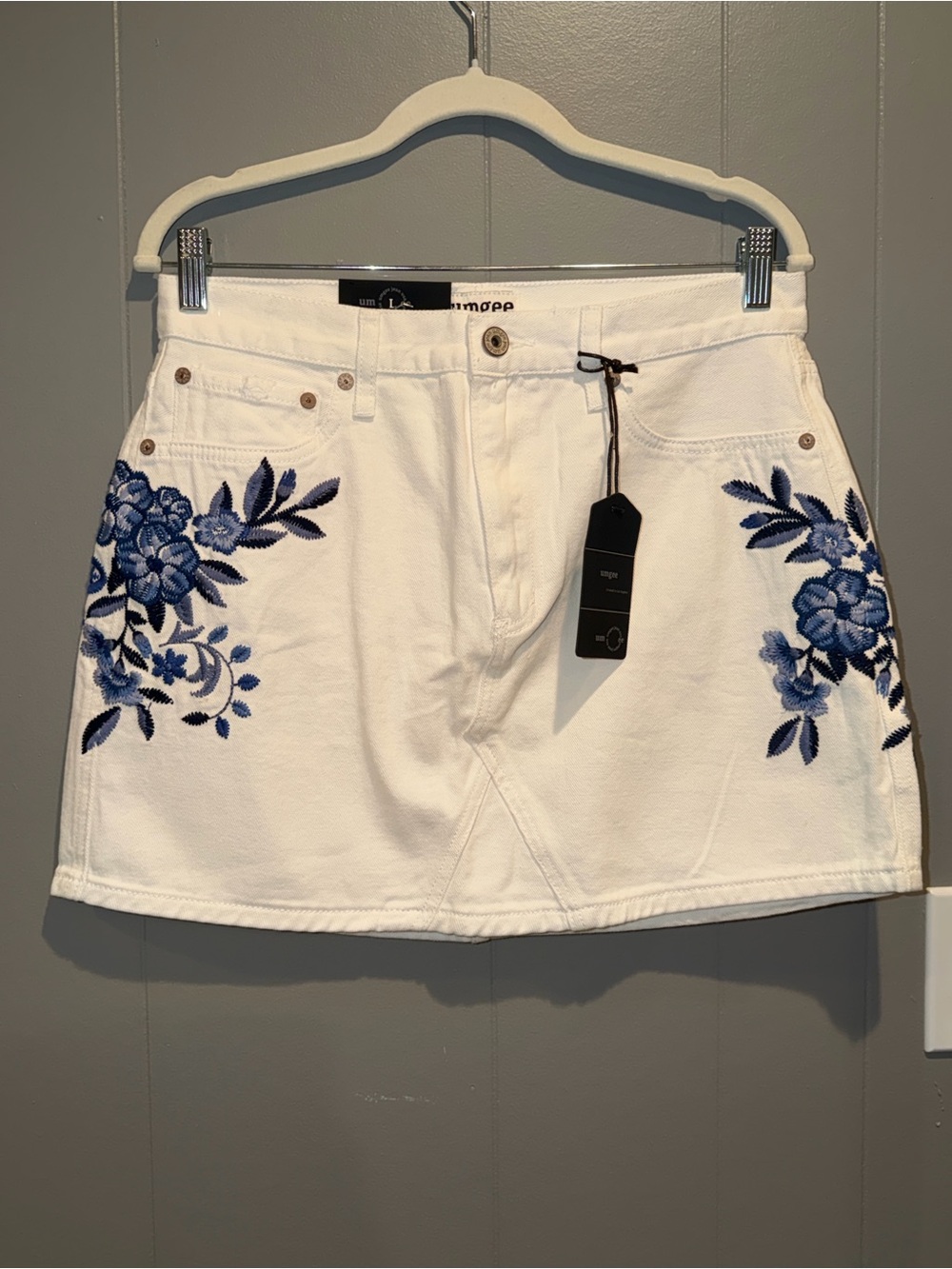 NWT Umgee White Floral Embroidered Boho Mini Skirt- Size L